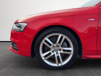 AUDI A4 AVANT 2.0 TDI S line