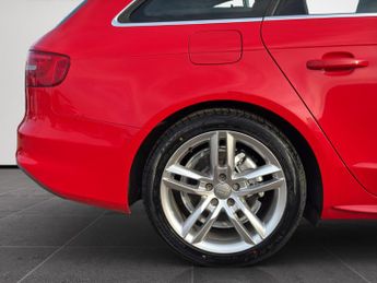 AUDI A4 AVANT 2.0 TDI S line