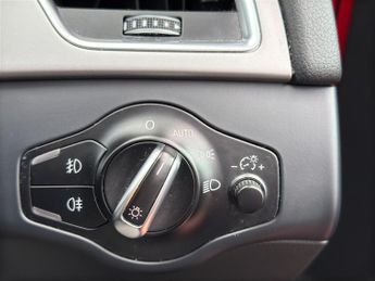 AUDI A4 AVANT 2.0 TDI S line