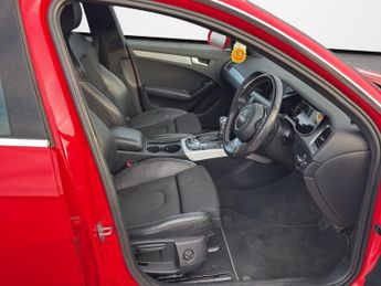 AUDI A4 AVANT 2.0 TDI S line