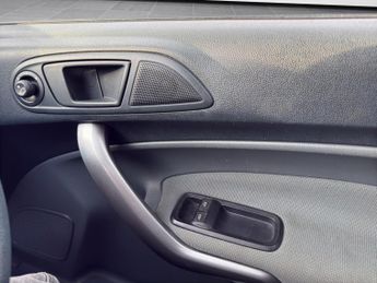 FORD FIESTA 1.3 Edge