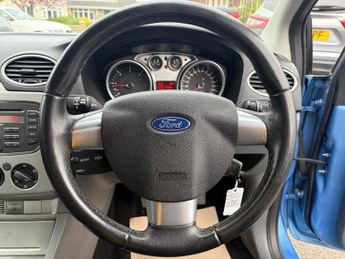 FORD FOCUS 1.6 TDCi DPF Zetec