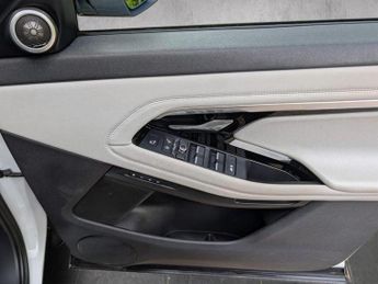 LAND ROVER RANGE ROVER EVOQUE 2.0 D180 SE Auto 4WD Euro 6 (s/s) 5dr