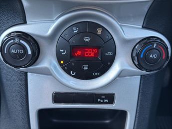 FORD FIESTA 1.4 Titanium