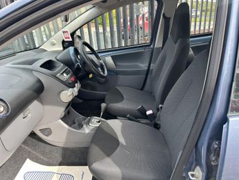 TOYOTA AYGO 1.0 VVT-i Blue