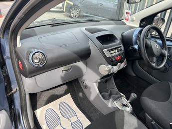 TOYOTA AYGO 1.0 VVT-i Blue