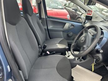 TOYOTA AYGO 1.0 VVT-i Blue