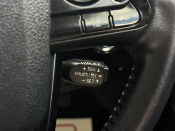 TOYOTA PRIUS 1.8 VVT-h Active Hatchback 5dr Petrol Hybrid CVT Euro 6 (s/s) (1