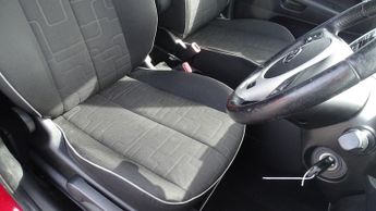 KIA VENGA 1.6 2