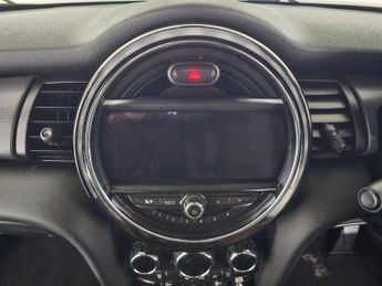 MINI HATCH 1.5 Cooper D Steptronic Euro 6 (s/s) 5dr