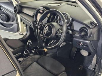 MINI HATCH 1.5 Cooper D Steptronic Euro 6 (s/s) 5dr