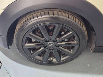 MINI HATCH 1.5 Cooper D Steptronic Euro 6 (s/s) 5dr
