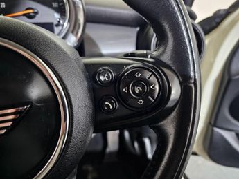 MINI HATCH 1.5 Cooper D Steptronic Euro 6 (s/s) 5dr