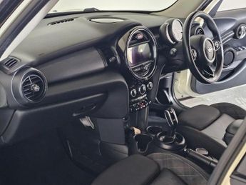 MINI HATCH 1.5 Cooper D Steptronic Euro 6 (s/s) 5dr