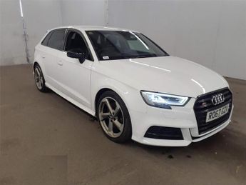 Audi S3 2.0 TFSI Black Edition Sportback S Tronic quattro Euro 6 (s/s) 5