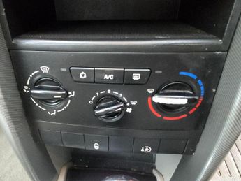 PEUGEOT 207 1.6 16v SE 5dr