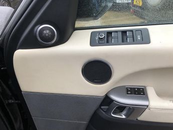 LAND ROVER RANGE ROVER SPORT 3.0 SD V6 Autobiography Dynamic