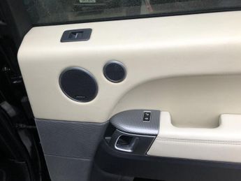 LAND ROVER RANGE ROVER SPORT 3.0 SD V6 Autobiography Dynamic