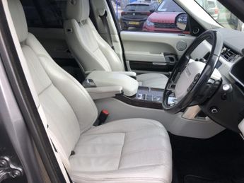 LAND ROVER RANGE ROVER 4.4 SD V8 Vogue SE
