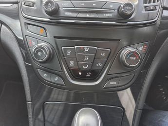 VAUXHALL INSIGNIA 2.0 CDTi Tech Line