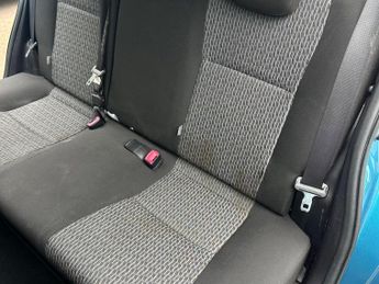 TOYOTA YARIS 1.33 Dual VVT-i Icon Plus Multidrive S Euro 5 5dr
