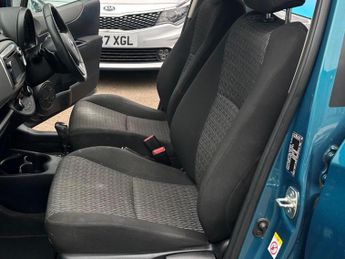 TOYOTA YARIS 1.33 Dual VVT-i Icon Plus Multidrive S Euro 5 5dr