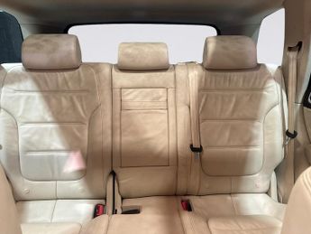 VOLKSWAGEN TOUAREG 3.0 TDI V6 BlueMotion Tech R-Line