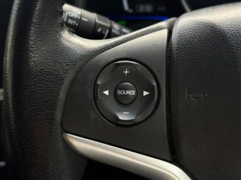 HONDA FIT 1.5 Hybrid Automatic Euro 5 5dr