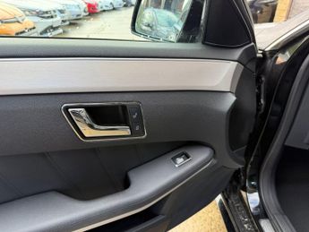 MERCEDES-BENZ E CLASS 3.0 E350 CDI V6 BlueEfficiency Sport