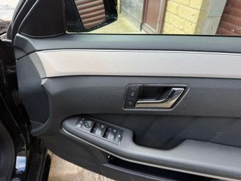 MERCEDES-BENZ E CLASS 3.0 E350 CDI V6 BlueEfficiency Sport