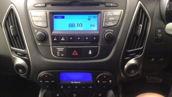 HYUNDAI IX35 2.0 CRDi SE Diesel Automatic 4WD White 5dr RAREAUTO