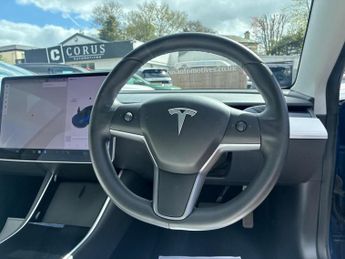 TESLA MODEL 3 Standard Range Plus Auto RWD 4dr