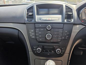 VAUXHALL INSIGNIA 2.0 CDTi Exclusiv Auto Euro 5 5dr