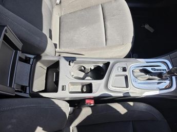 VAUXHALL INSIGNIA 2.0 CDTi Exclusiv Auto Euro 5 5dr