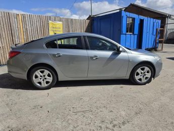 VAUXHALL INSIGNIA 2.0 CDTi Exclusiv Auto Euro 5 5dr