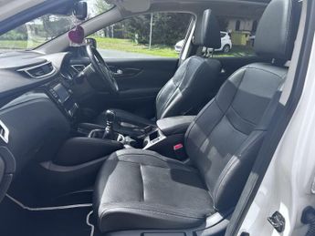 NISSAN QASHQAI 1.5 dCi Tekna