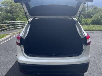 NISSAN QASHQAI 1.5 dCi Tekna