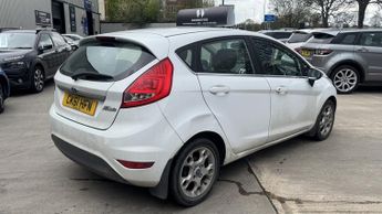 FORD FIESTA 1.3 Zetec White 5drGREATVALUE+BLUETOOTH+WARRANTY