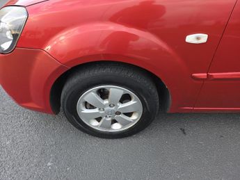 KIA RIO 1.4 2