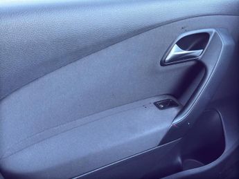 VOLKSWAGEN POLO 1.2 Moda