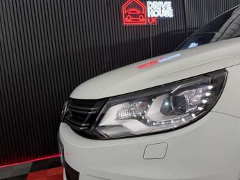 VOLKSWAGEN TIGUAN 2.0 TDI BlueMotion Tech R-Line