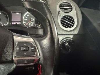 VOLKSWAGEN TIGUAN 2.0 TDI BlueMotion Tech R-Line