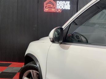 VOLKSWAGEN TIGUAN 2.0 TDI BlueMotion Tech R-Line