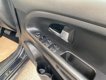 KIA VENGA 1.6 3 Auto Euro 6 5dr