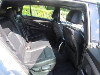 BMW 5 SERIES GRAN TURISMO 2.0 520d M Sport GT Auto Euro 6 (s/s) 5dr