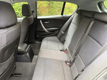 BMW 1 SERIES 2.0 118d SE 5 door