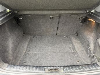 BMW 1 SERIES 2.0 118d SE 5 door