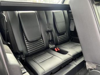 LAND ROVER DISCOVERY SPORT 2.0 SD4 HSE Luxury