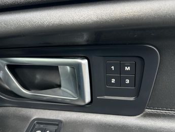 LAND ROVER DISCOVERY SPORT 2.0 SD4 HSE Luxury