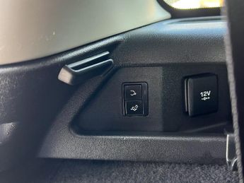 LAND ROVER DISCOVERY SPORT 2.0 SD4 HSE Luxury